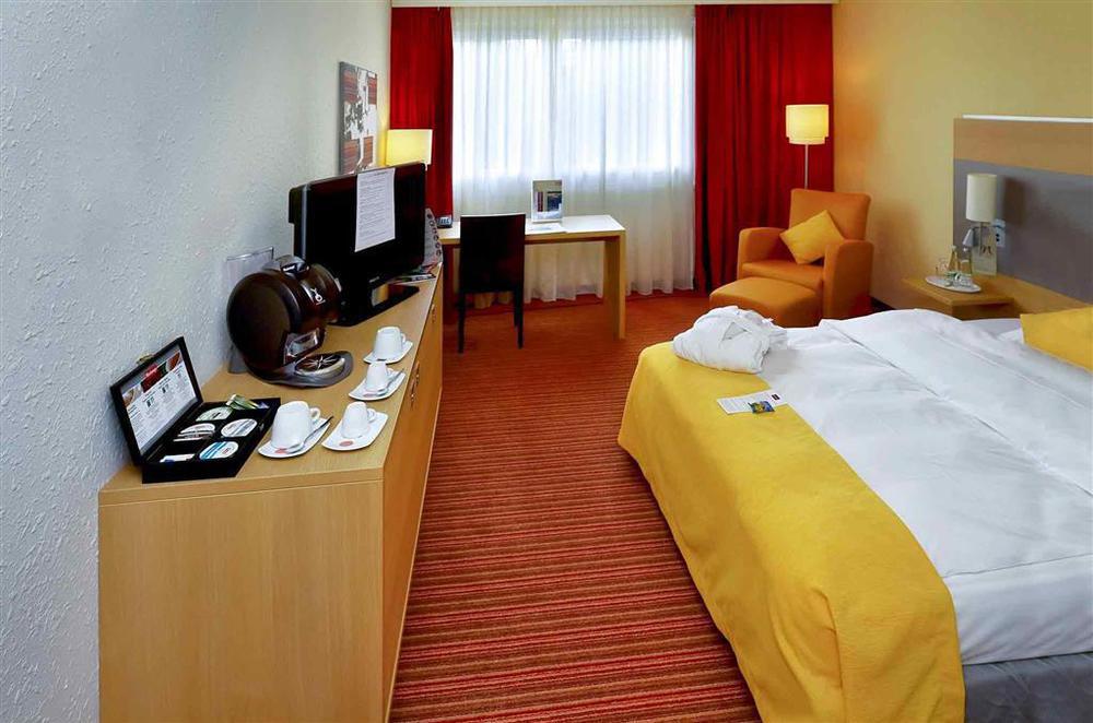 The Rilano Hotel Stuttgart Boblingen Room photo